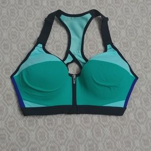 Incredible by Victoria Sport Front-Close Bra